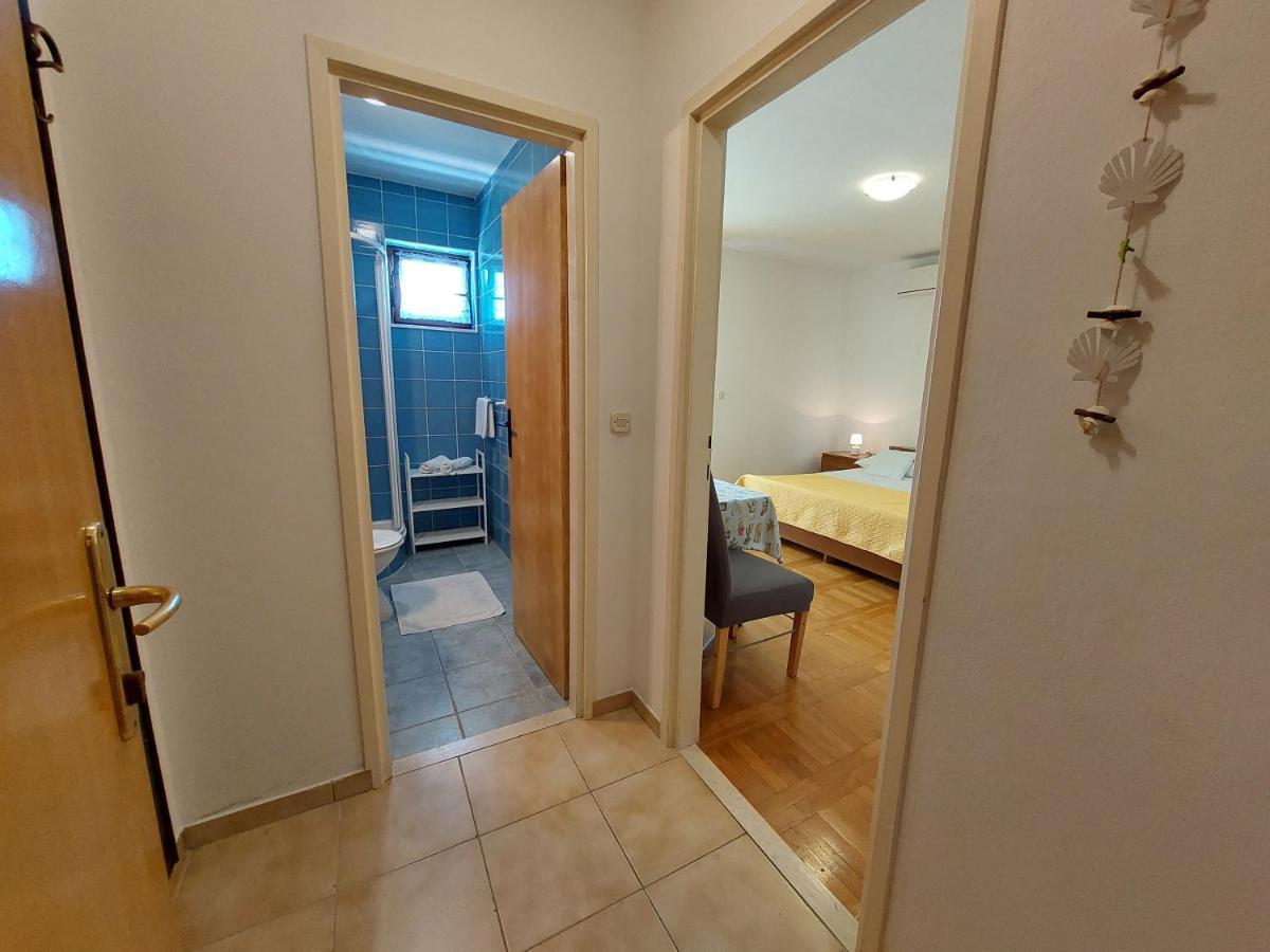 Apartmani Rahela Vodice Esterno foto