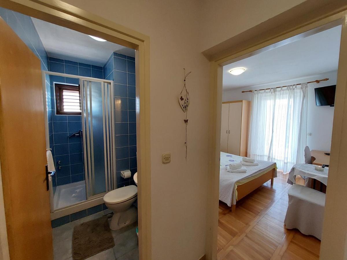 Apartmani Rahela Vodice Esterno foto