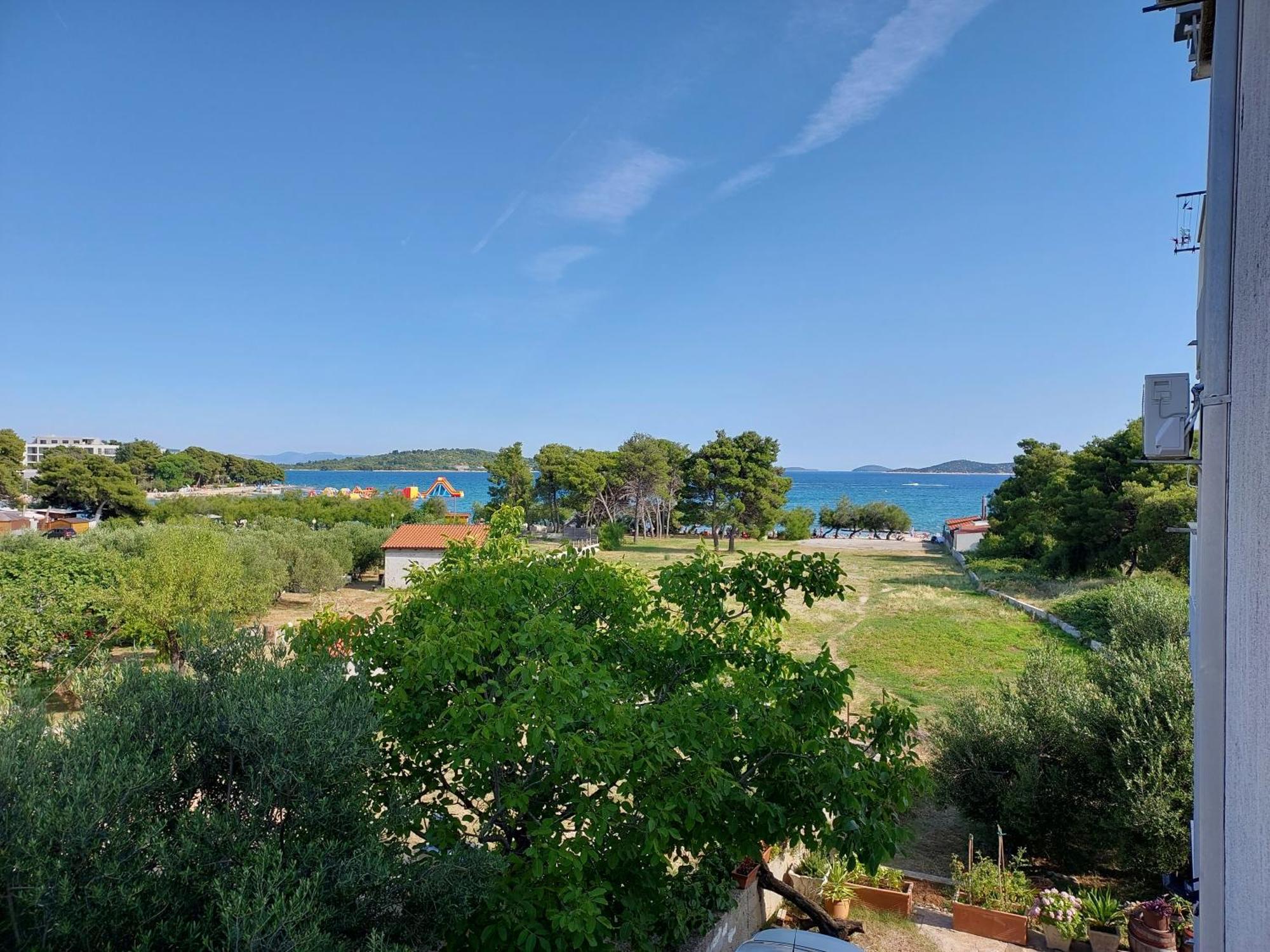 Apartmani Rahela Vodice Esterno foto